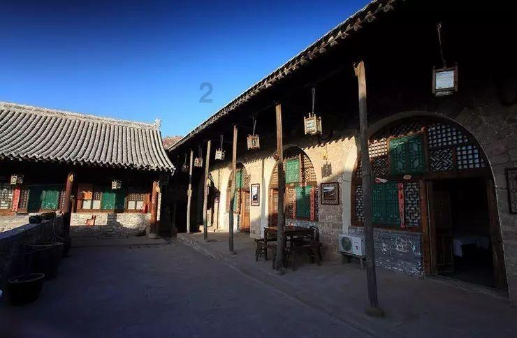 颜强：中场每场都被动就是不调整，边后卫缺人还是中场不可信赖？